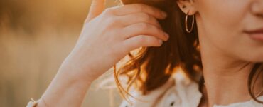 gold fashion earrings