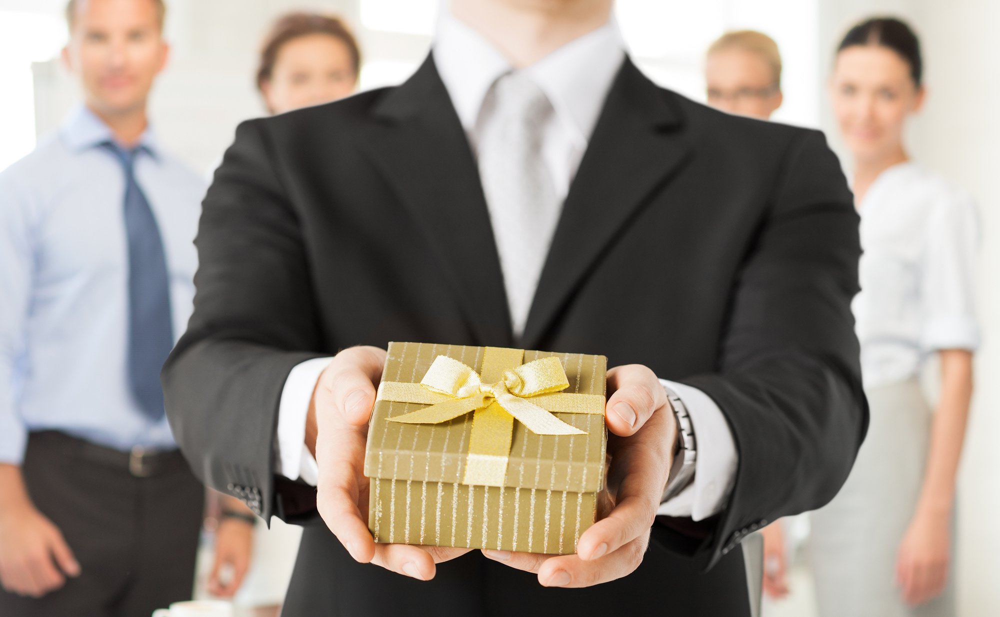 The Ultimate Guide to Finding the Best Executive Gift Ideas - Trending