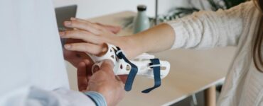 types of wrist braces