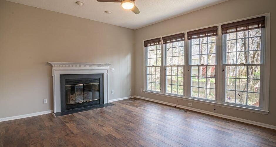 vacant home staging