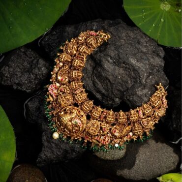 antique gold necklace